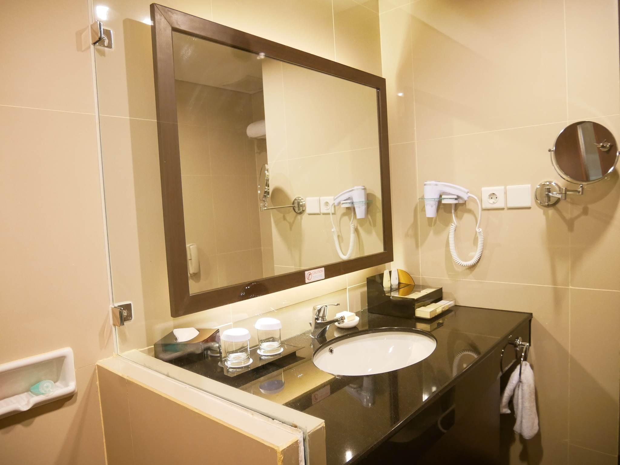 Western Premier La Grande Hotel 4*