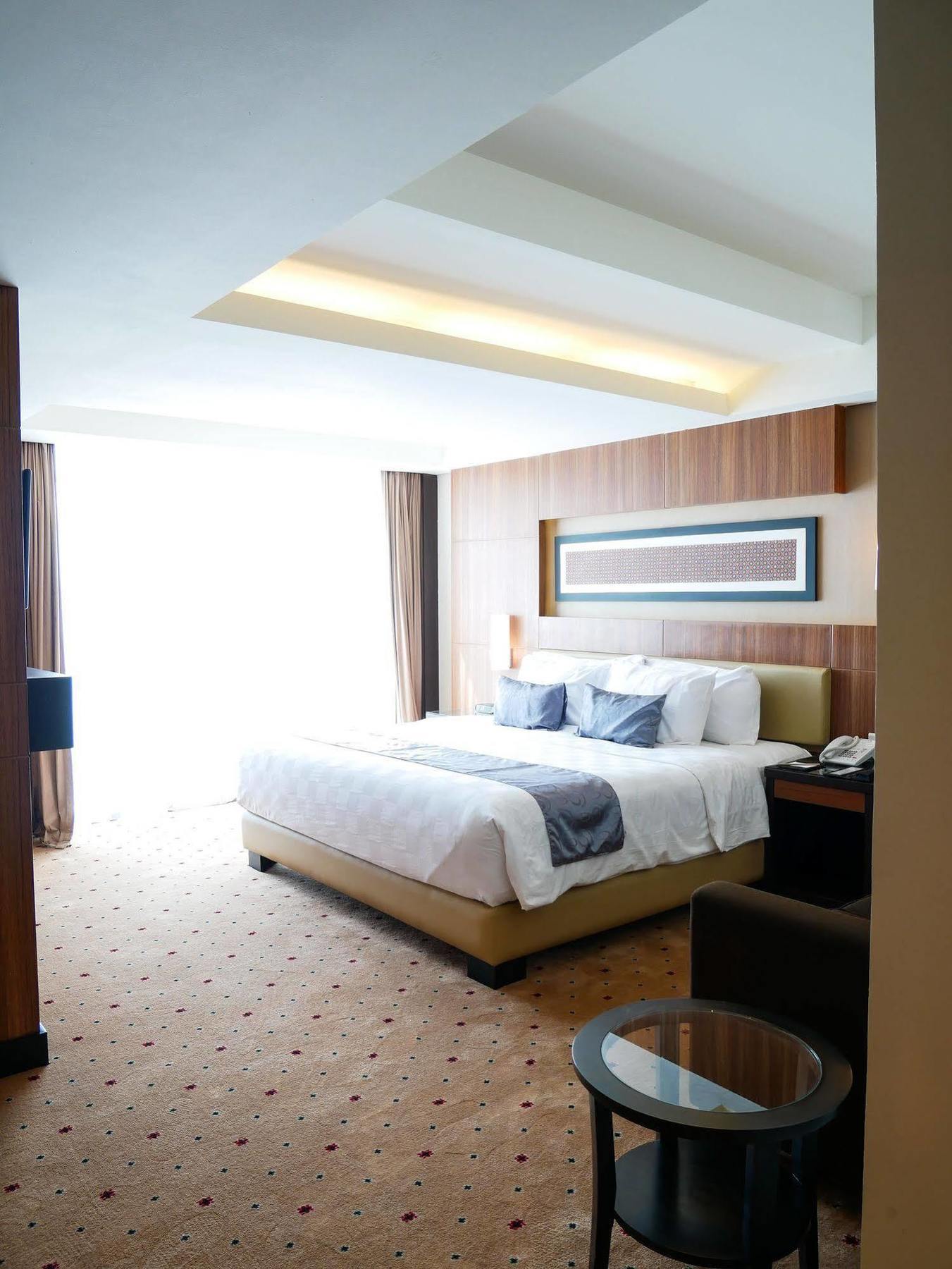 Western Premier La Grande Hotel